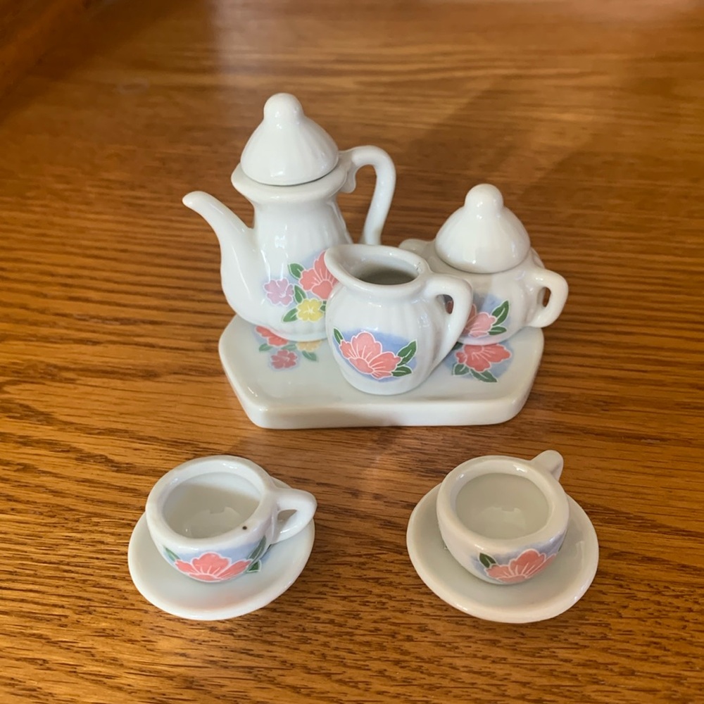 🌸 Vintage Mini Child’s Ceramic Tea Set – 10 Pieces – Pink Floral 🌸